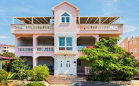 Apartments Mirjana - Stara Novalja